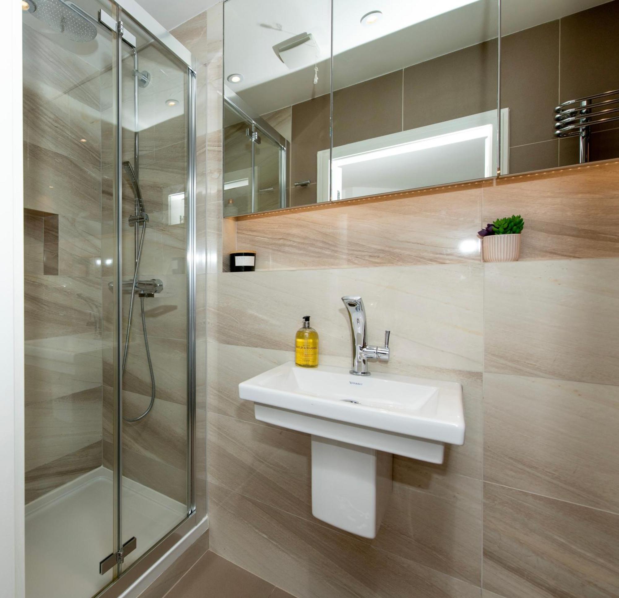Stylish Apartment With Bbq Kensington Лондон Экстерьер фото